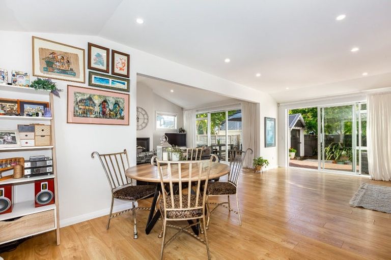 Photo of property in 18 Colin Grove, Hutt Central, Lower Hutt, 5010