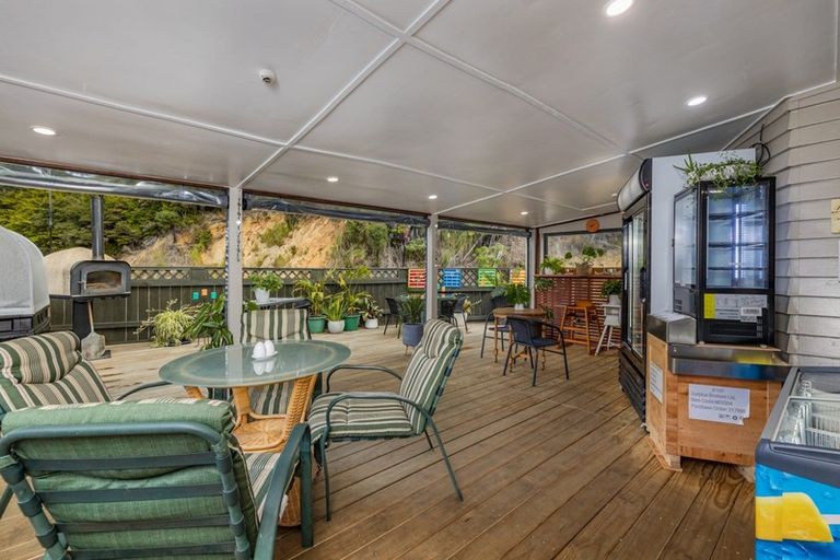 Photo of property in 3 Oakura Road, Oakura, Hikurangi, 0184