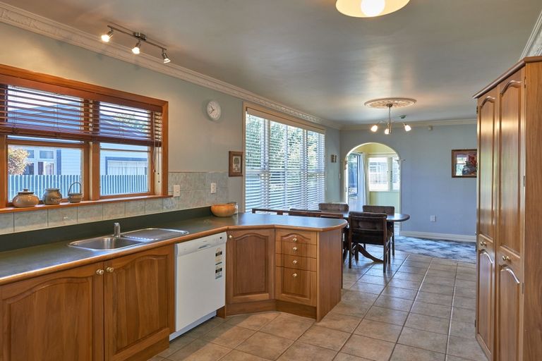 Photo of property in 38 South Street, West End, Palmerston North, 4410