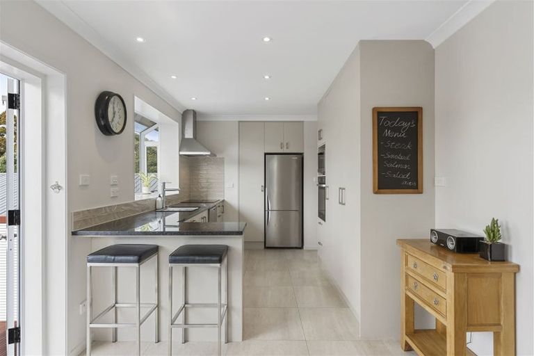 Photo of property in 10 Finnerty Avenue, Howick, Auckland, 2014