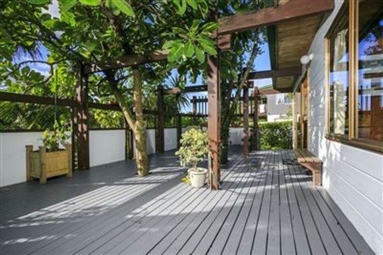 Photo of property in 36 Awaruku Road, Torbay, Auckland, 0630
