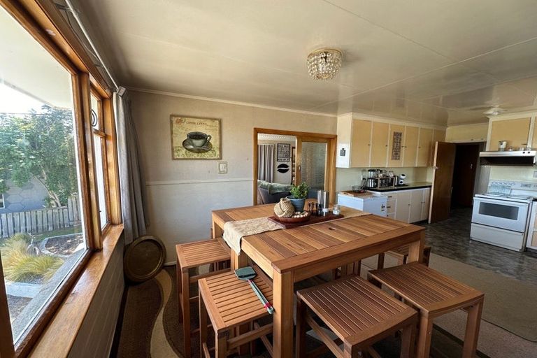 Photo of property in 16 Barnego Road, Balclutha, 9230