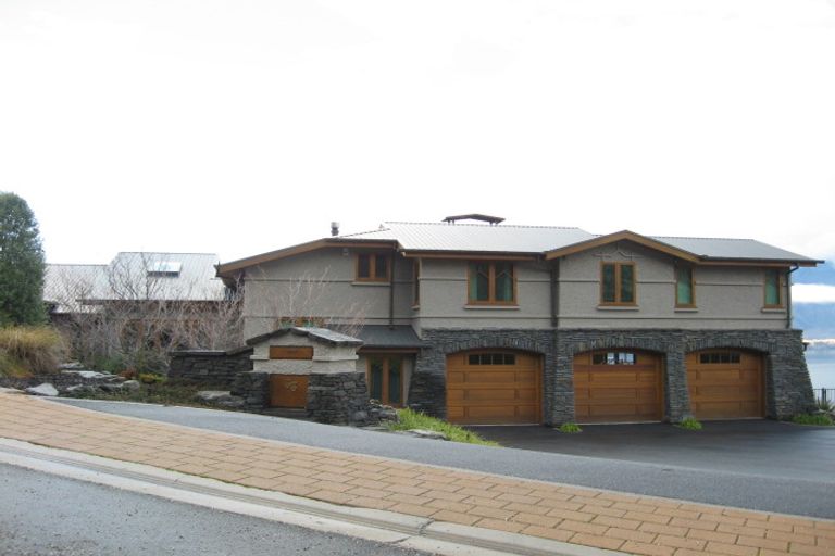 Photo of property in 2 Vanguard Lane, Fernhill, Queenstown, 9300