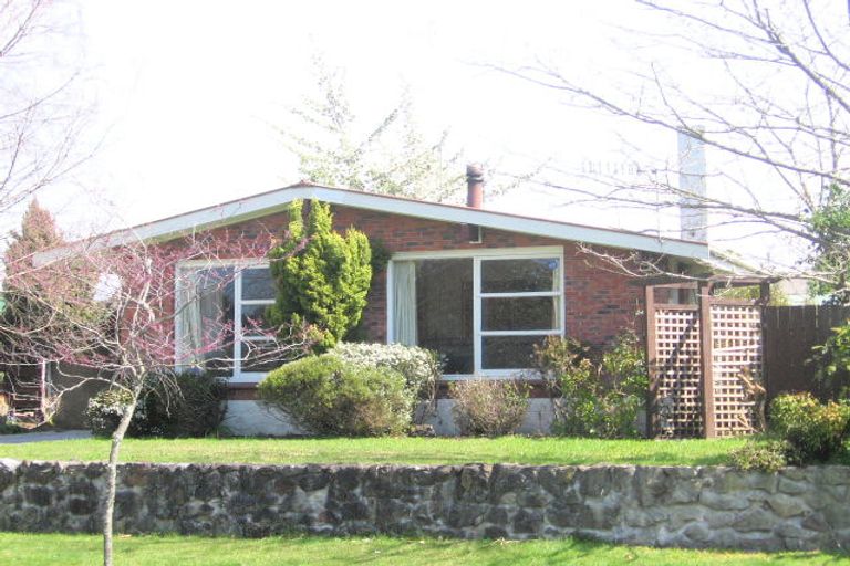 Photo of property in 4 Tawavale Street, Pukehangi, Rotorua, 3015