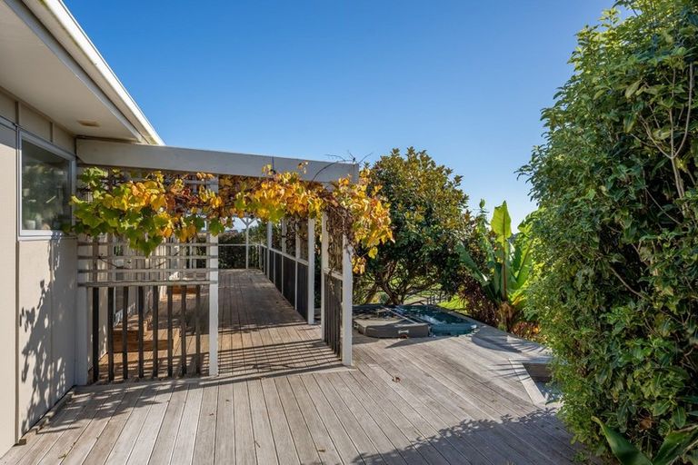 Photo of property in 24 Harakeke Road, Te Horo, Otaki, 5581