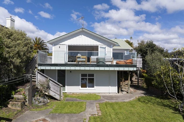 Photo of property in 29 Seaview Road, Paremata, Porirua, 5024