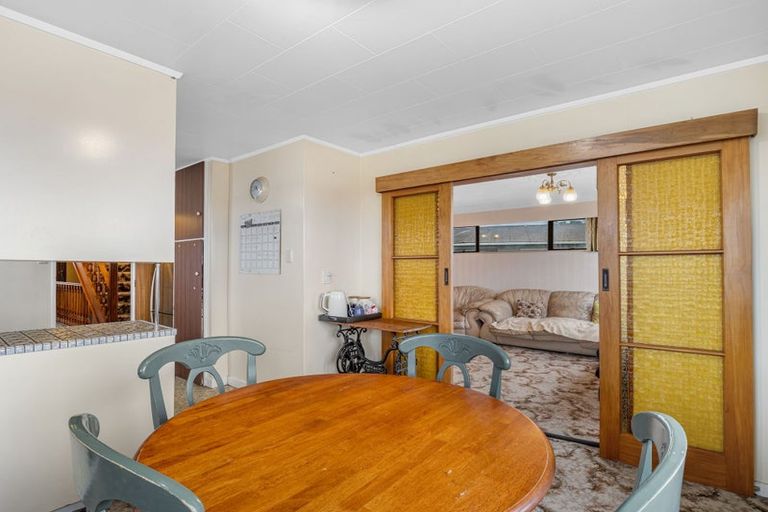 Photo of property in 65 Hinau Street, Castlecliff, Whanganui, 4501