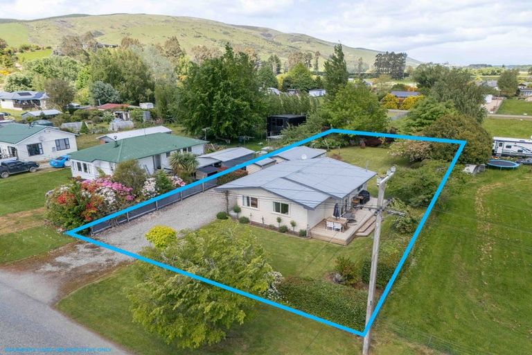 Photo of property in 42 Newburn Street, Waikaia, 9778