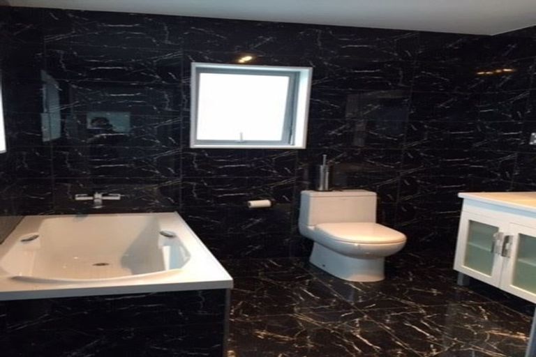 Photo of property in 253 Swanson Road, Henderson, Auckland, 0610