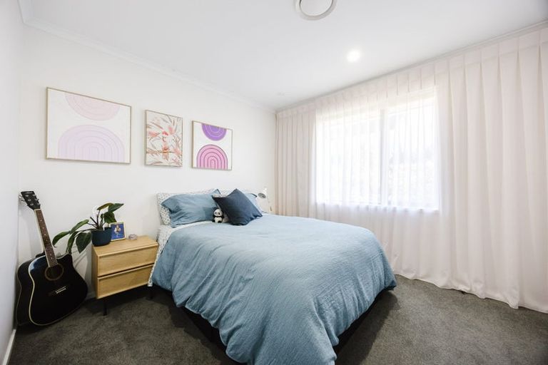 Photo of property in 5 Laguna Place, Matakatia, Whangaparaoa, 0930