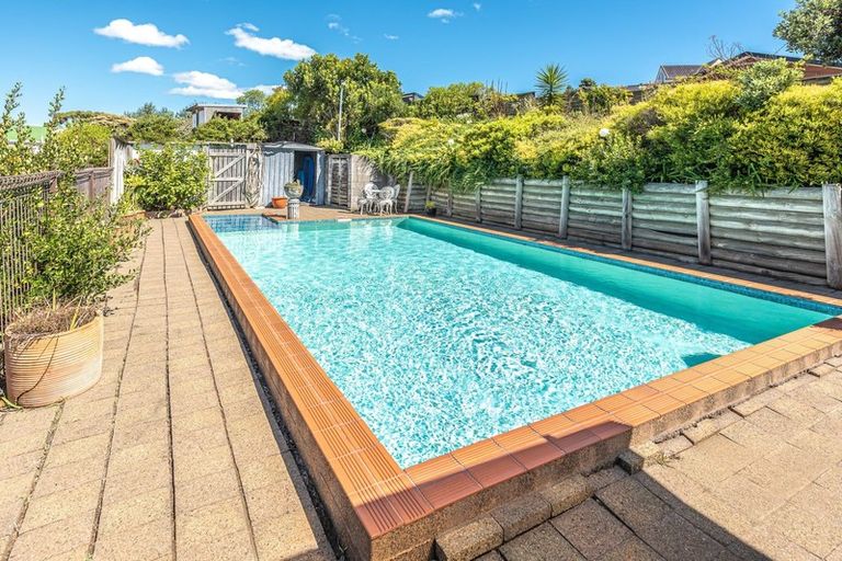 Photo of property in 15 Karamu Street, Tawhero, Whanganui, 4501