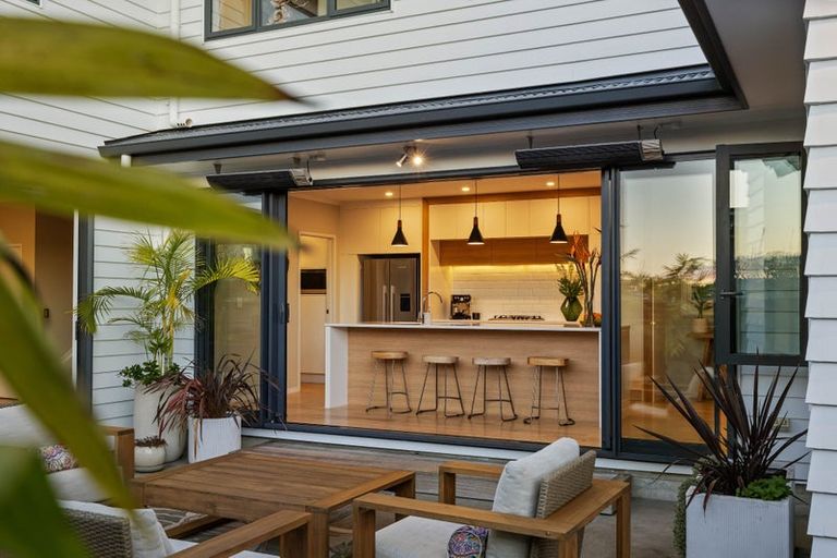 Photo of property in 9 Barque Rise, Long Bay, Auckland, 0630