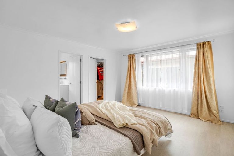 Photo of property in 107 High Street, Oxford, 7430