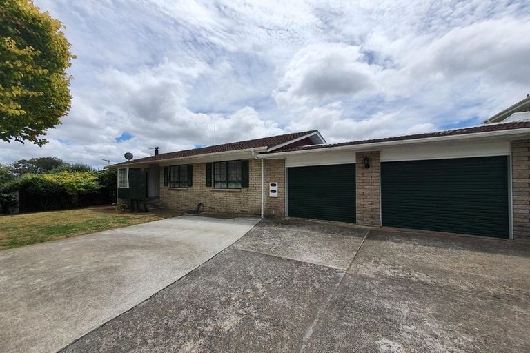Photo of property in 12 Fairdale Avenue, Red Hill, Papakura, 2110