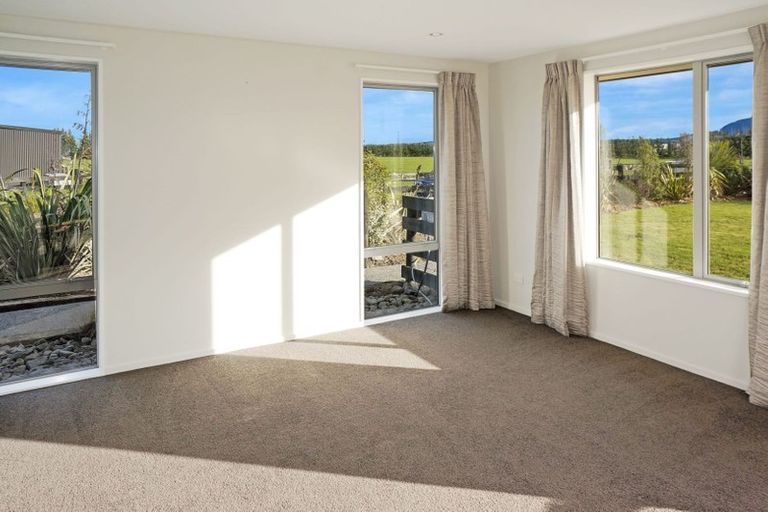 Photo of property in 24 Limeloader Lane, Glasnevin, Amberley, 7482