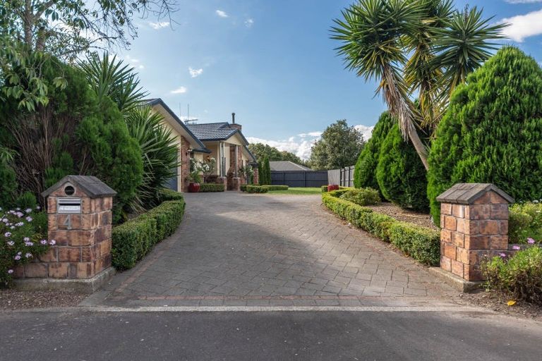 Photo of property in 4 Kingsbury Court, Rototuna North, Hamilton, 3210