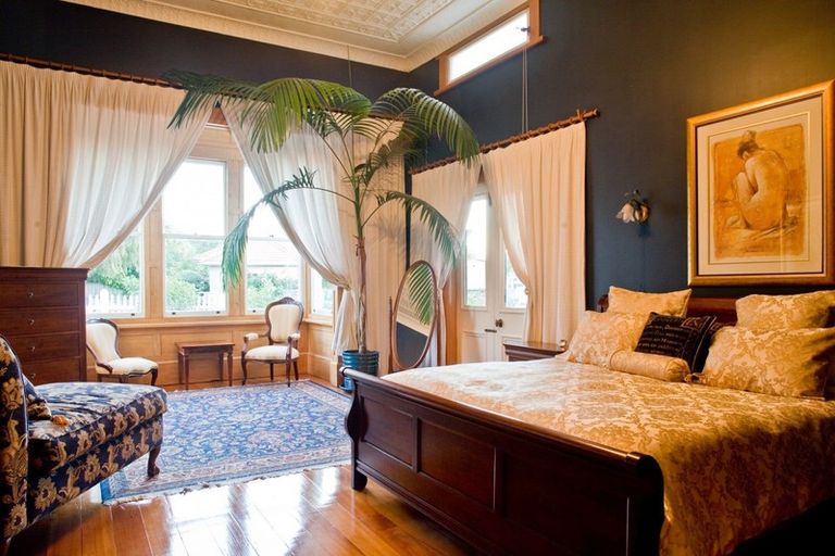 Photo of property in Mchardy Homestead, 11 Bracken Street, Hospital Hill, Napier, 4110