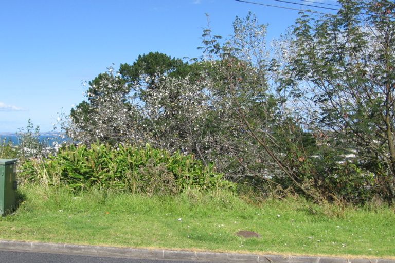 Photo of property in 71 Woodlands Crescent, Browns Bay, Auckland, 0630