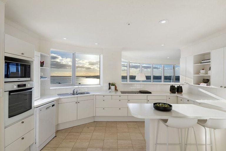 Photo of property in Shangri La Apartments, 10/97 Jervois Road, Herne Bay, Auckland, 1011
