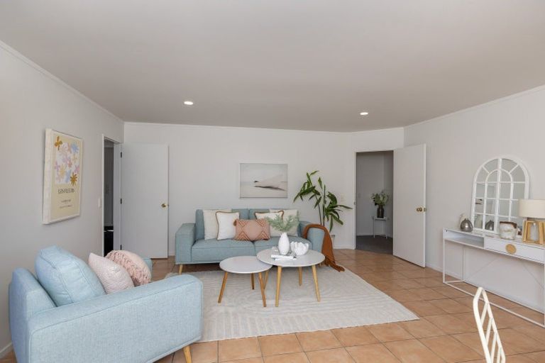 Photo of property in 76 Hinemoa Street, Paraparaumu, 5032