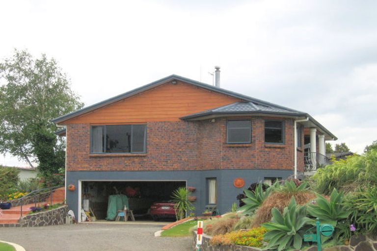 Photo of property in 82 Harbour View Road, Omokoroa, 3114