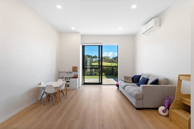 Photo of property in 63 Biokovo Street, Massey, Auckland, 0614