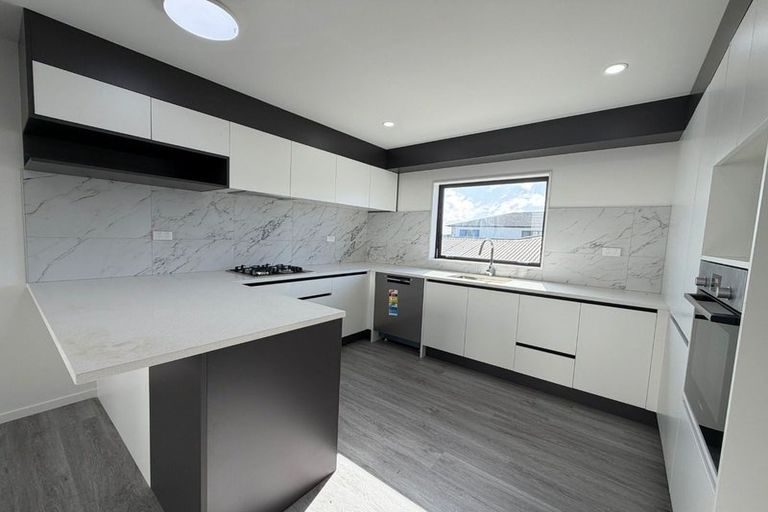 Photo of property in 58e Friesian Drive, Mangere, Auckland, 2022