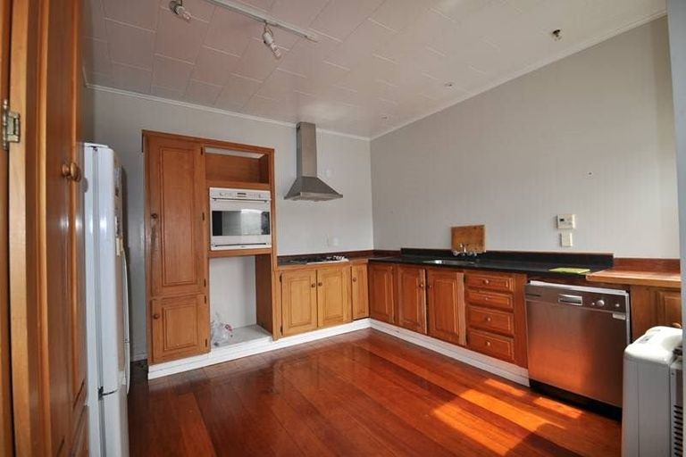 Photo of property in 108a Austin Street, Mount Victoria, Wellington, 6011