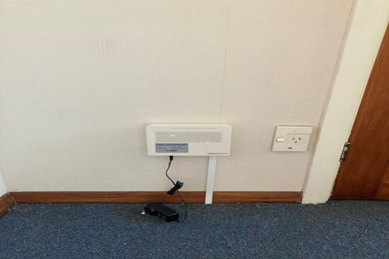 Photo of property in 35 Cumnor Terrace, Woolston, Christchurch, 8023