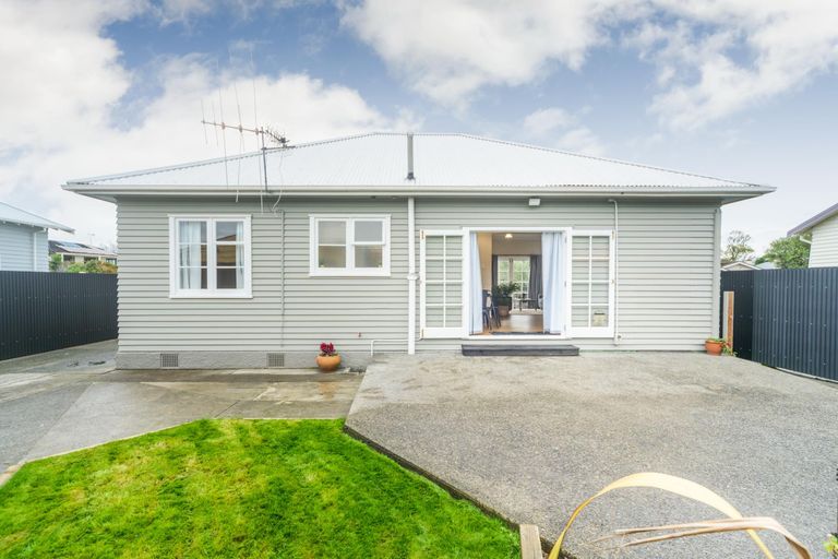 Photo of property in 99 Heretaunga Street, Palmerston North, 4414