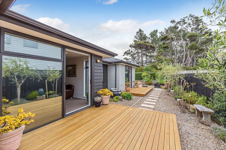 Photo of property in 91 Manuel Road, Silverdale, 0932