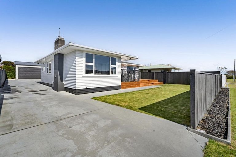 Photo of property in 3 Smith Road, Merrilands, New Plymouth, 4312