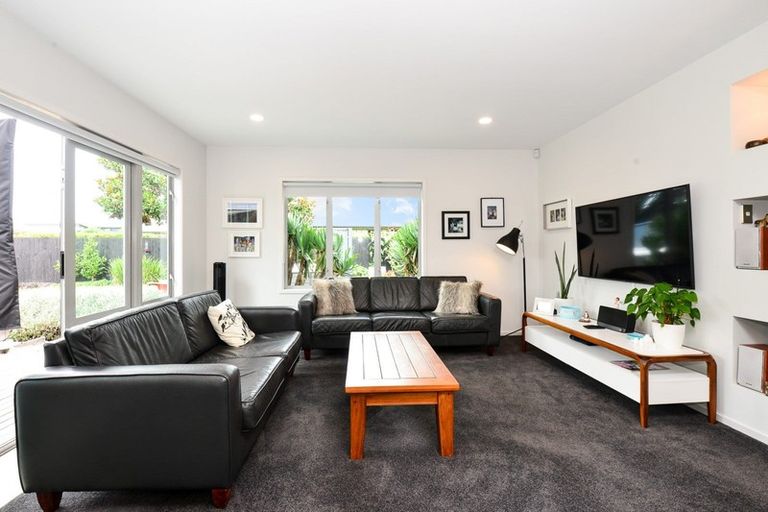 Photo of property in 24 Coleraine Drive, Rototuna, Hamilton, 3210