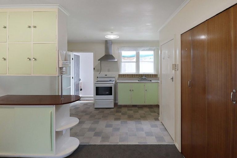 Photo of property in 4 Heather Grove, Fairfield, Lower Hutt, 5011