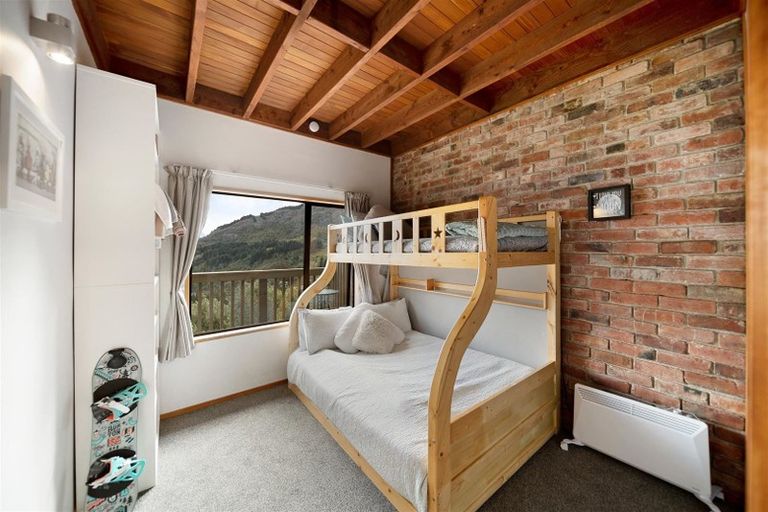 Photo of property in 24b Mckerrow Place, Sunshine Bay, Queenstown, 9300