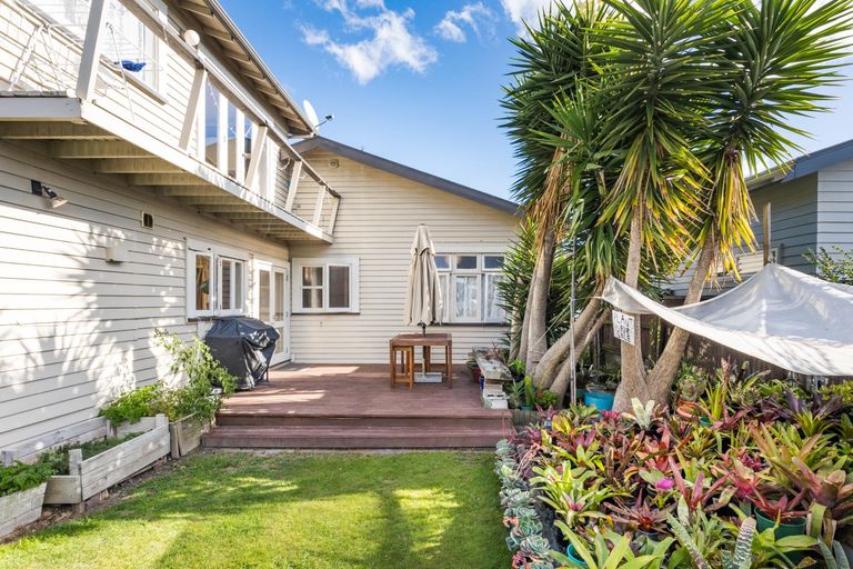 Photo of property in 125 Heretaunga Street, Palmerston North, 4414