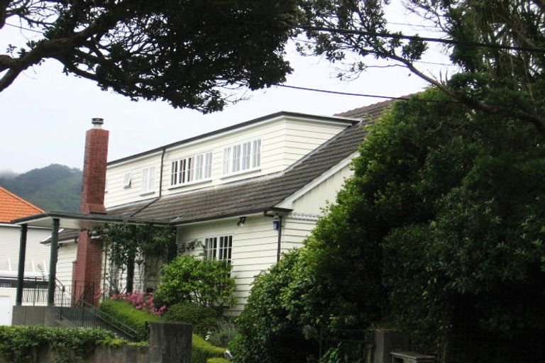 Photo of property in 16 Everest Street, Khandallah, Wellington, 6035