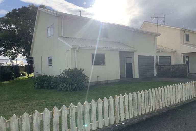 Photo of property in 7 Attlee Place, Gisborne, 4010