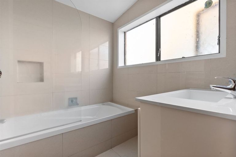 Photo of property in 76 Motatau Road, Papatoetoe, Auckland, 2025