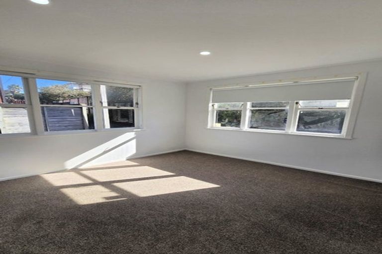 Photo of property in 74 Willerton Avenue, New Lynn, Auckland, 0600
