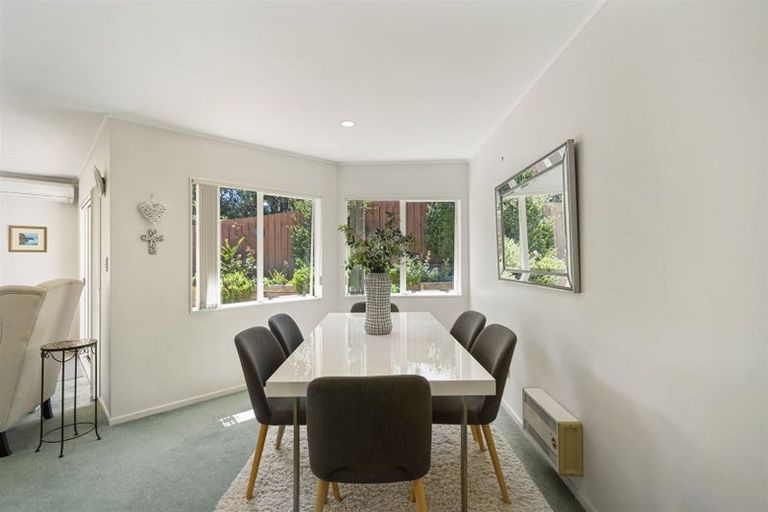 Photo of property in 10 Palmgreen Court, Stanmore Bay, Whangaparaoa, 0932