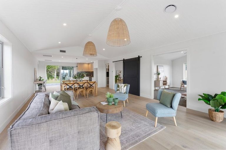 Photo of property in 7 Pihoihoi Close, Waikanae, 5036