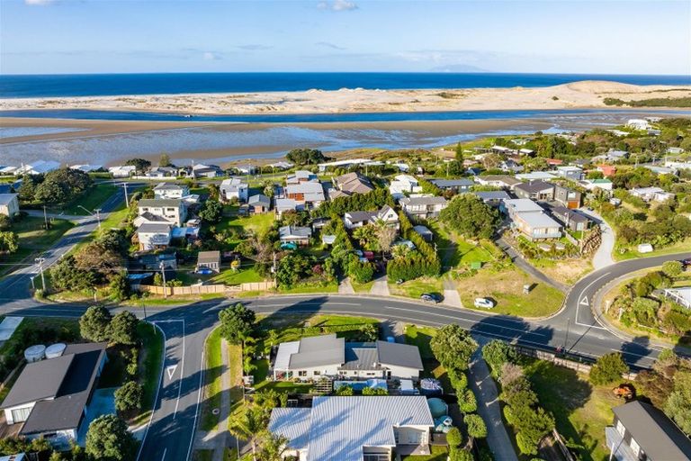 Photo of property in 46 Moir Point Road, Mangawhai Heads, Mangawhai, 0505