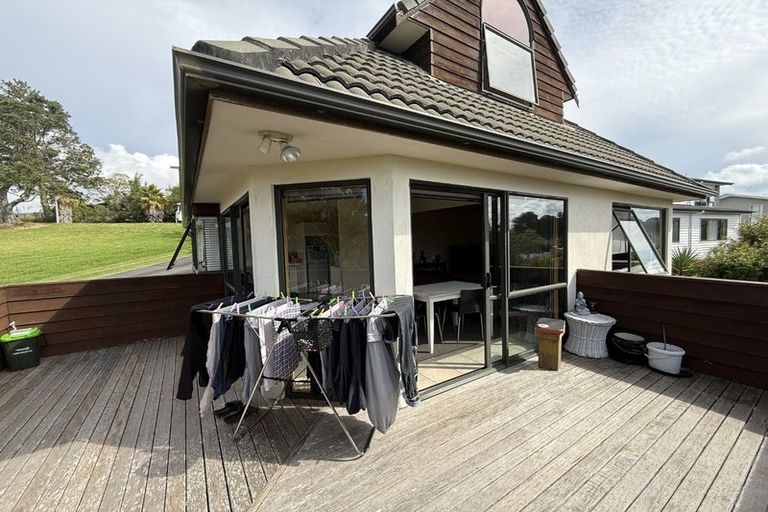 Photo of property in 1/194 Whangaparaoa Road, Red Beach, 0932