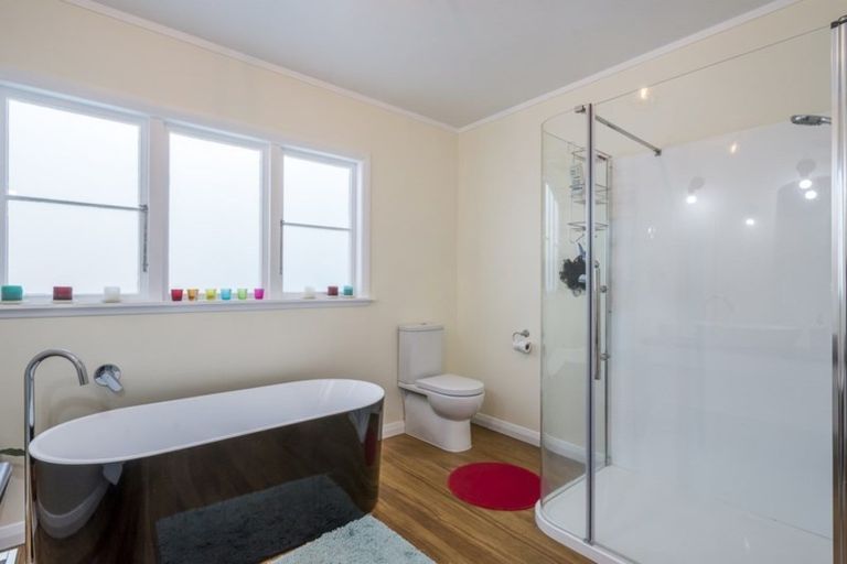 Photo of property in 19 Glen Road, Raumati South, Paraparaumu, 5032