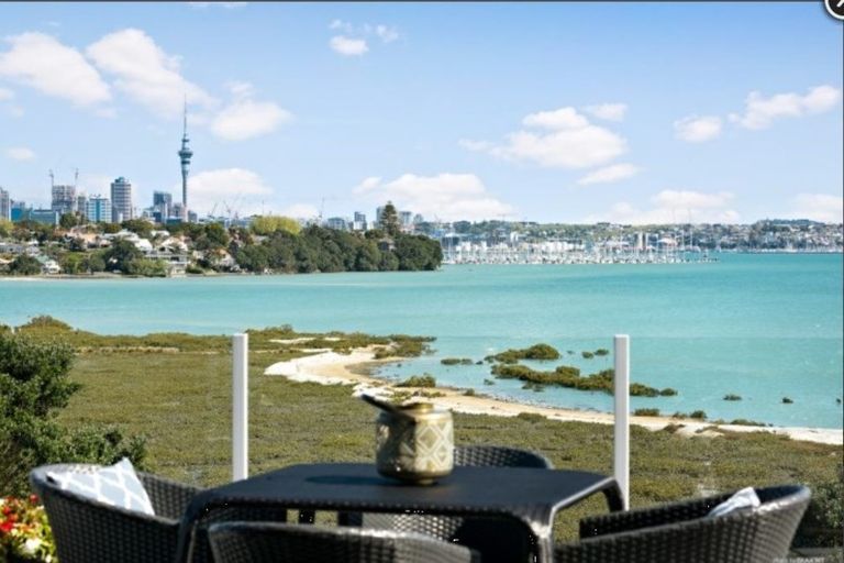 Photo of property in 2/16 Pine Ridge Terrace, Hauraki, Auckland, 0622