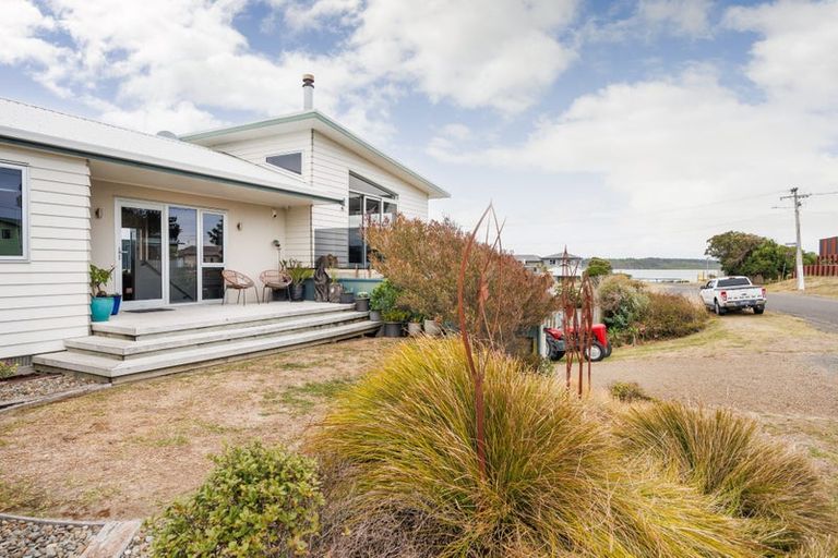Photo of property in 18 Robbie Street, Foxton Beach, Foxton, 4815