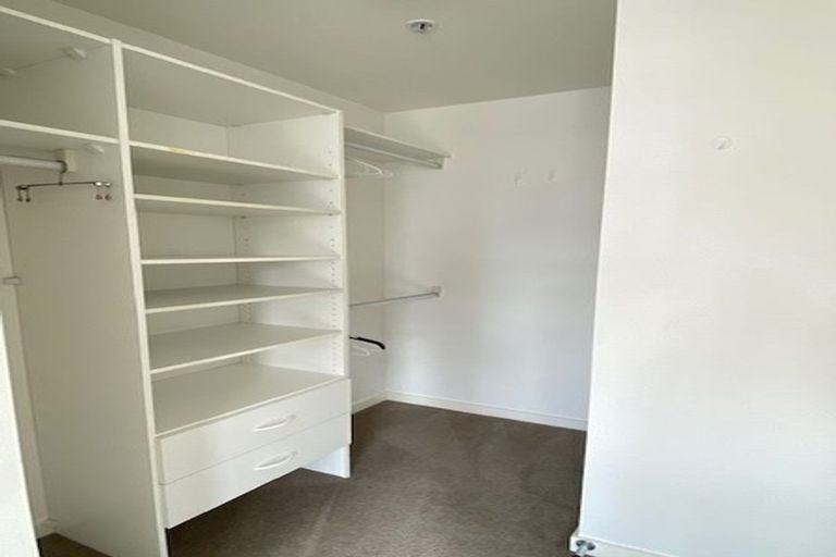 Photo of property in Seaview Apartments, 9d/4 Short Street, Auckland Central, Auckland, 1010
