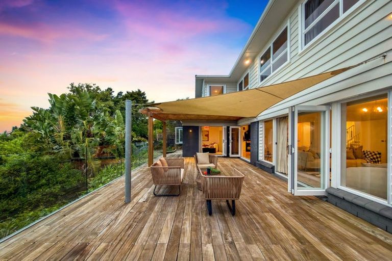 Photo of property in 90 Exmouth Road, Northcote, Auckland, 0627