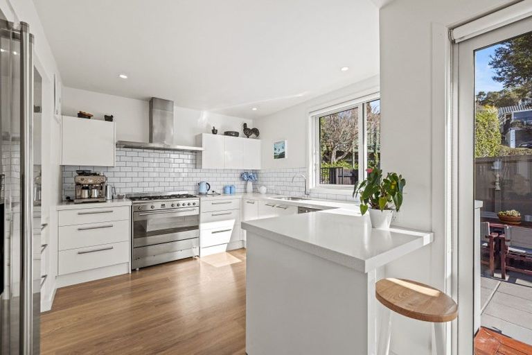 Photo of property in 21 Muritai Terrace, Mount Pleasant, Christchurch, 8081